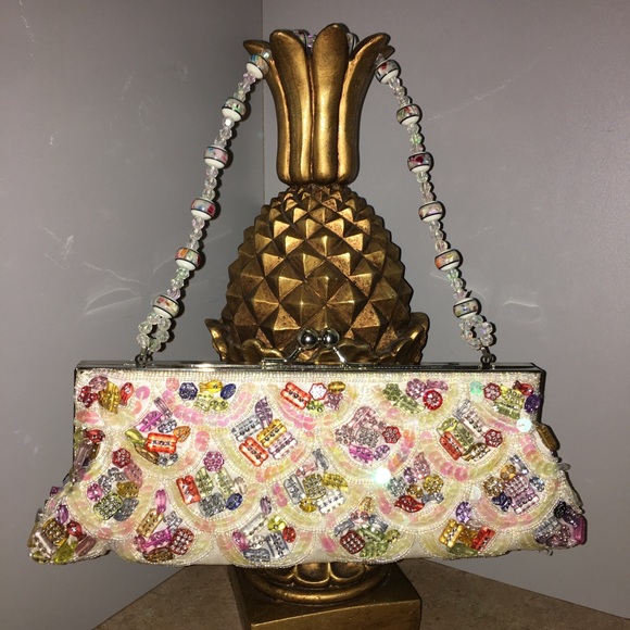 Handbags - GORGEOUS AND UNIQUE SEQUINED & BEADED PURSE/CLUTCH